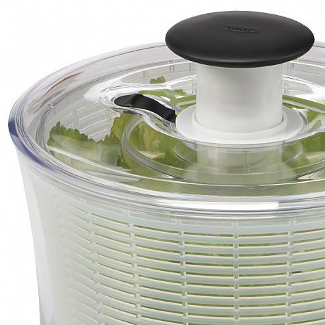 Para qué sirve el agujero de la tapa del centrifugador de vegetales
