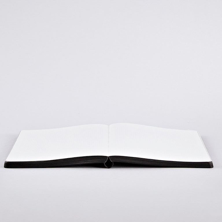 Cuaderno Voyager Negro NUUNA- Depto51