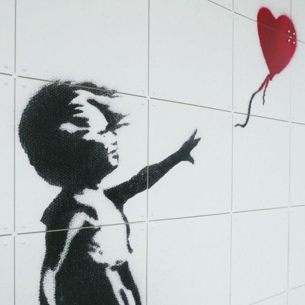 Mural "Girl with Balloon" Small IXXI IXXI- Depto51