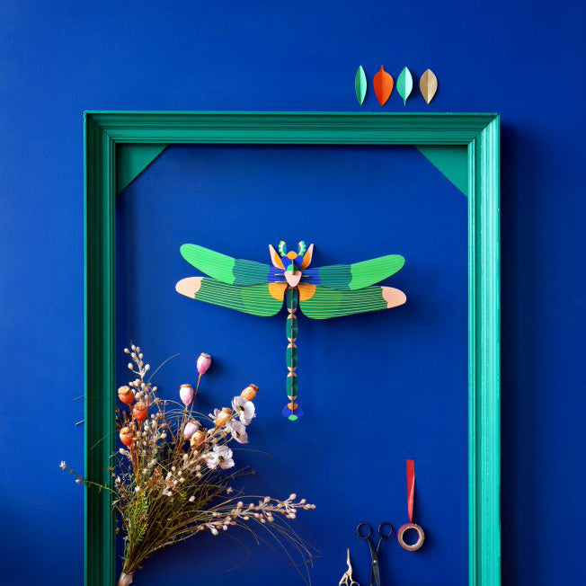Insecto Grande Giant Dragonfly Green STUDIO ROOF- Depto51